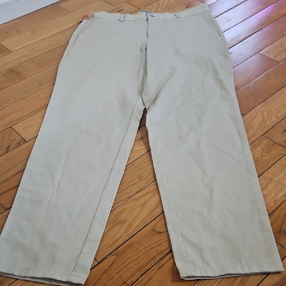 Dockers Men's Light Khaki Chinos 100% Cotton
